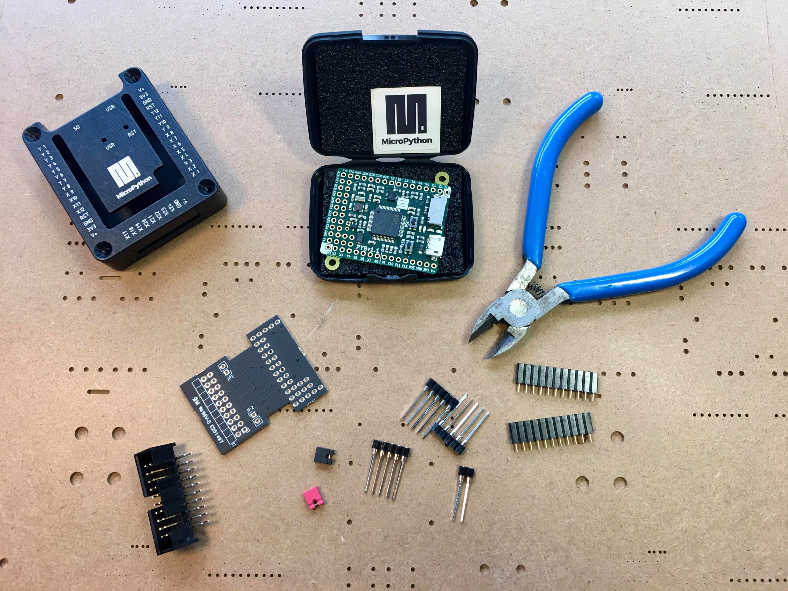 Hyperpanel OS - STM32PY board